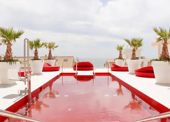 Fantastic Apartment In The Wave Just Steps From Carvajal Beach - Pool And Free Parking