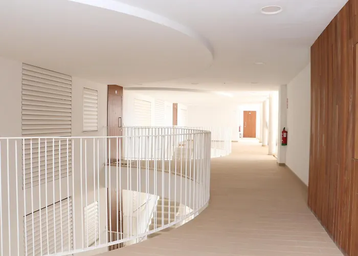 Fantastic Apartment In The Wave Just Steps From Carvajal Beach - Pool And Free Parking