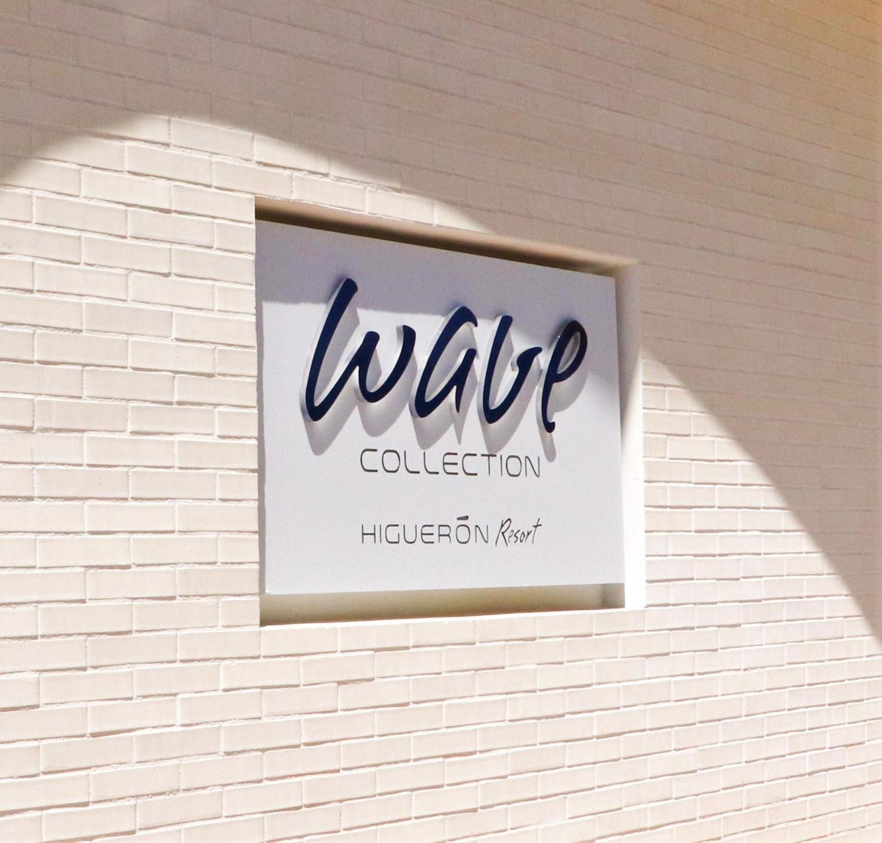Fantastic In The Wave Just Steps From Carvajal - Pool And Free Parking *